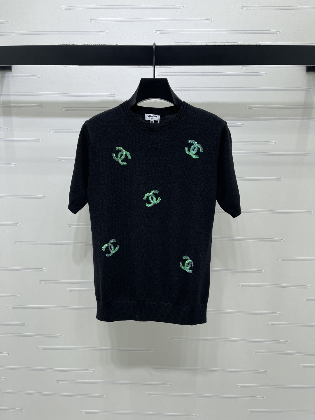 Women's short sleeves